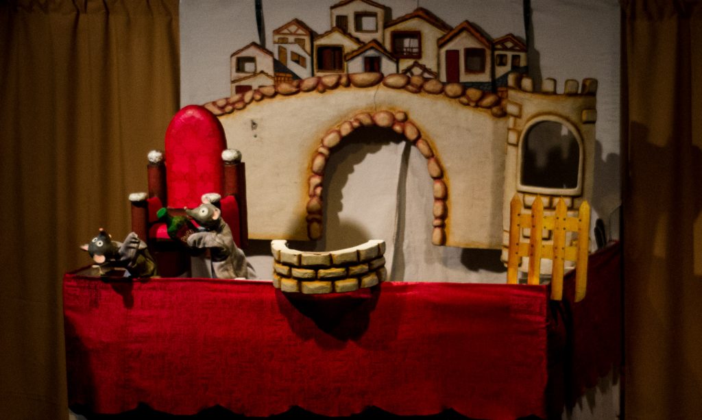 Escena de la obra Manolo en el reino de las ratas